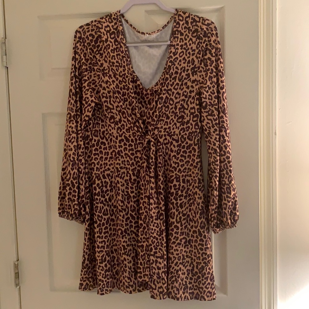 SHEIN Scoop Neck Front Tie Cheetah Dress